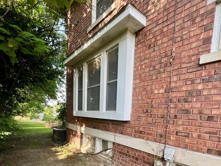 617 W Carpenter St, Moberly, MO 65270 - #3