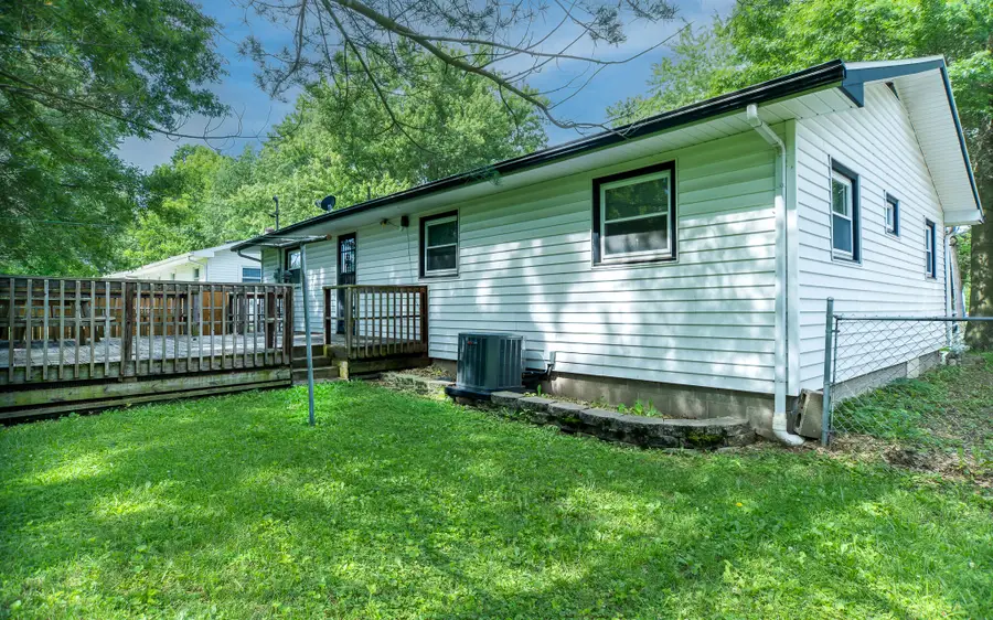 120 Adams St, Centralia, MO 65240 - #3