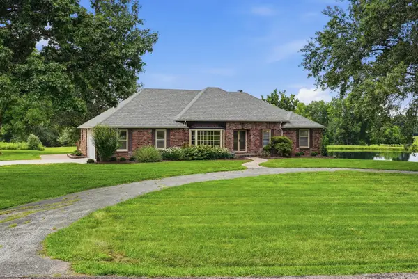 8015 S Barry Rd, COLUMBIA, MO 65201