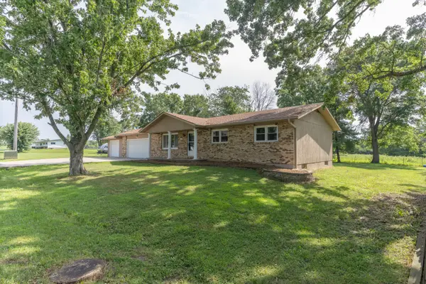 2560 Kroner Dr, MOBERLY, MO 65270