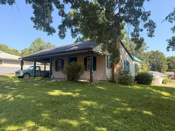 1321 Pollock Rd, MEXICO, MO 65265