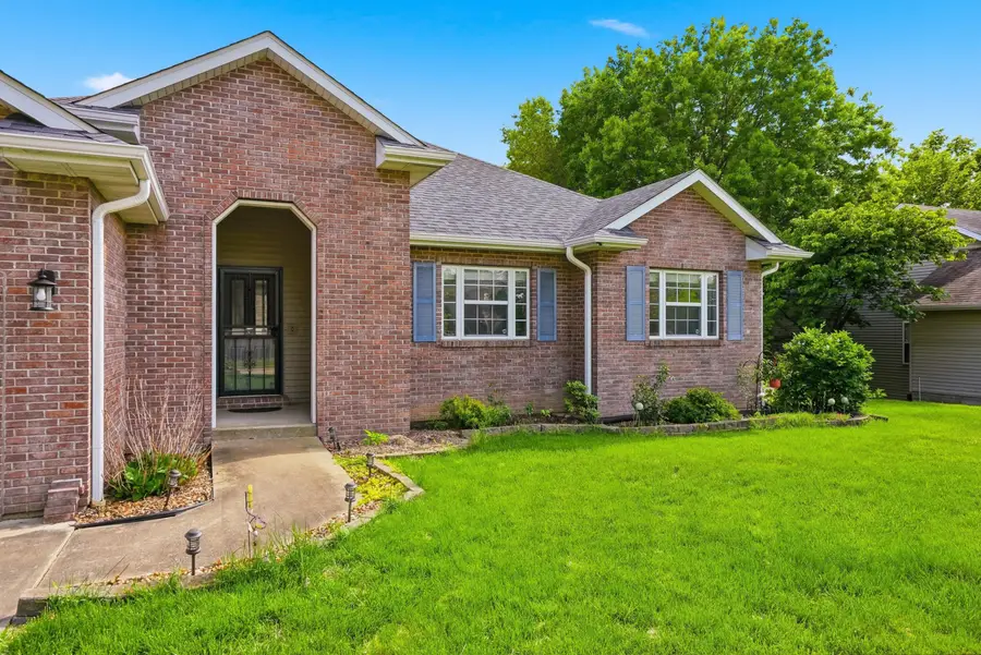 3806 Grant Ln, Columbia, MO 65203 - #2