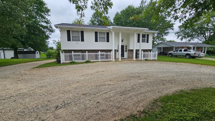 901 Elaine Dr, Fulton, MO 65251 - #3