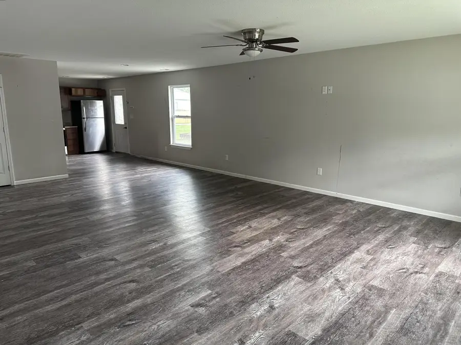 415 S Allen St, Centralia, MO 65240 - #2