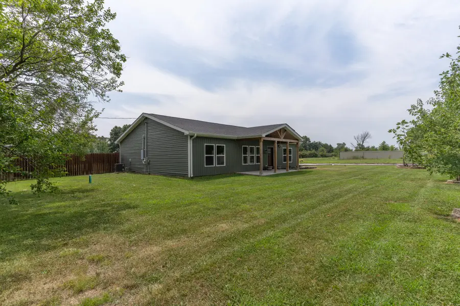 2924 E Benson Rd, Sturgeon, MO 65284 - #2