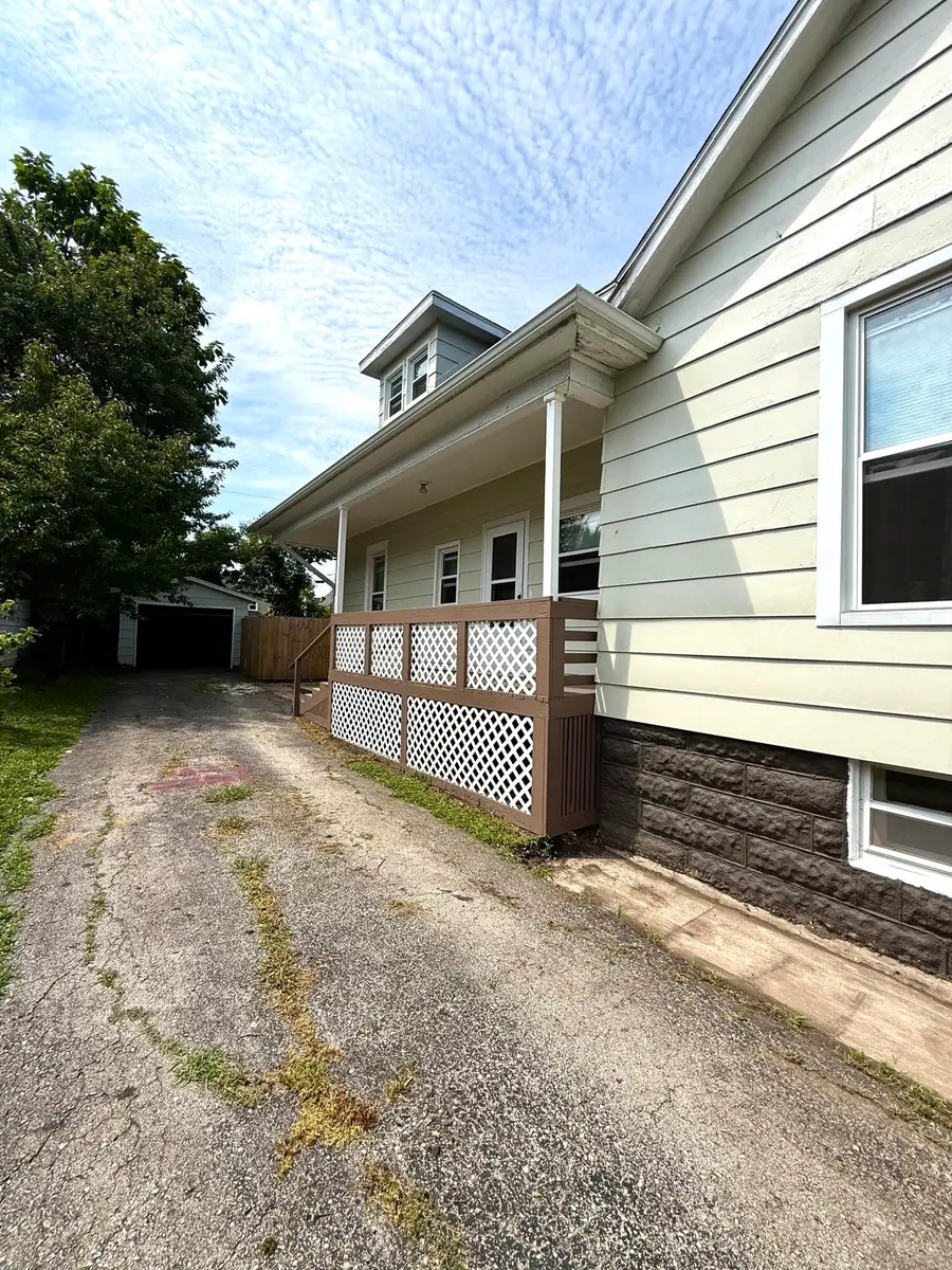 808 W Reed St, Moberly, MO 65270 - #3