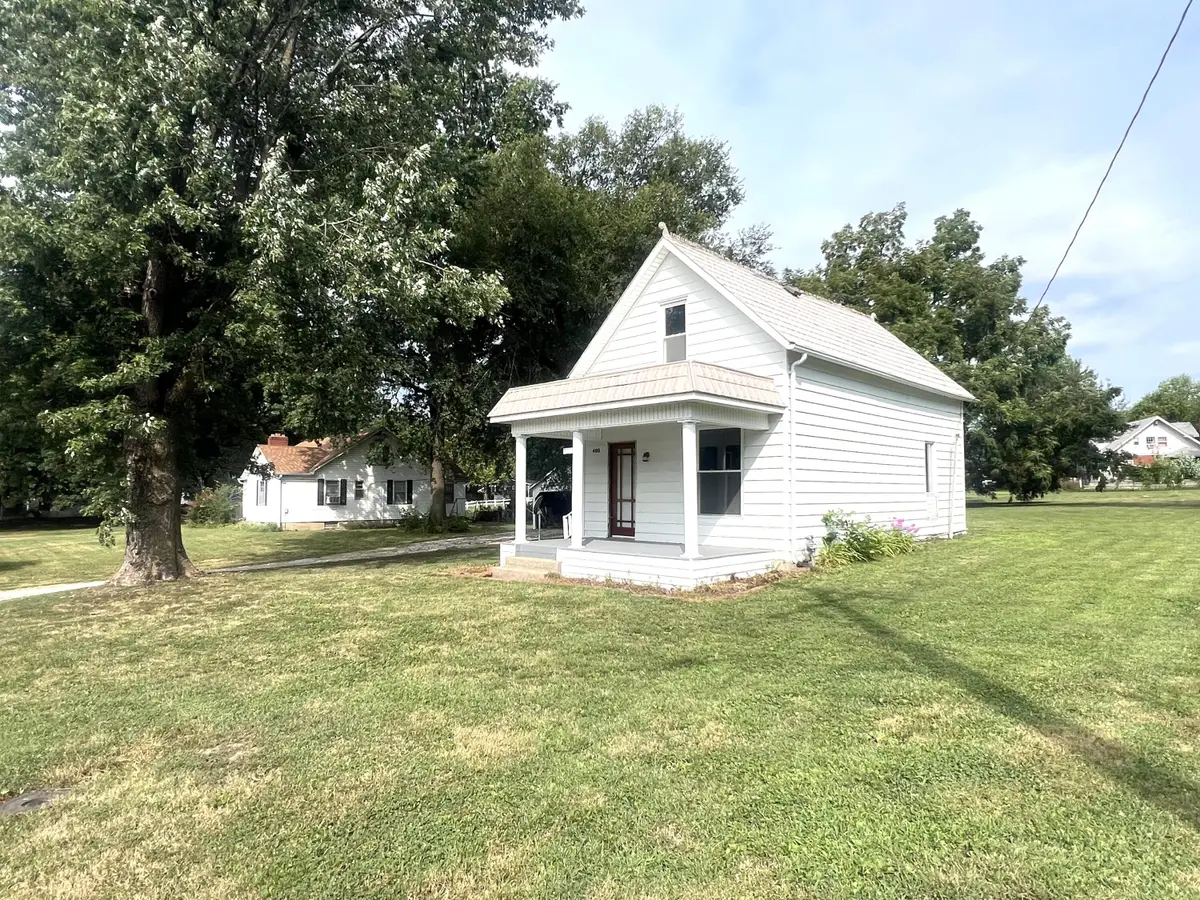 400 4th St, Pilot Grove, MO 65276 - #1
