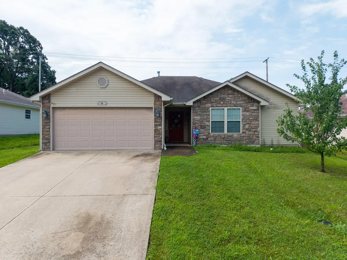 6 Amazon Dr, Columbia, MO 65202 - #1