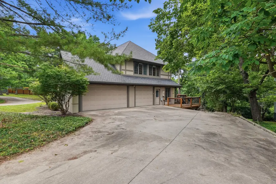 801 Rollins Rd, Columbia, MO 65203 - #3