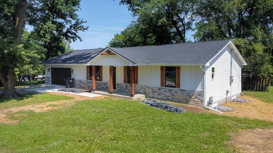 25 E Poplar Hill Dr, Columbia, MO 65203 - #2