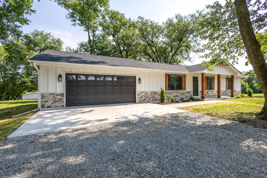 25 E Poplar Hill Dr, Columbia, MO 65203 - #3