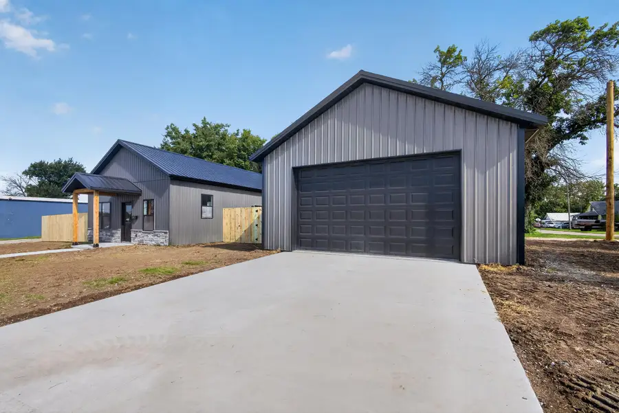 1315 W Liberty St, Mexico, MO 65265 - #2