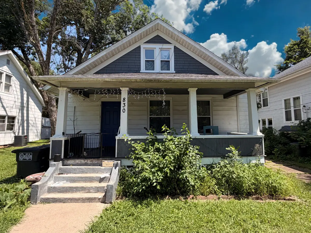 830 Center St, Fulton, MO 65251 - #1