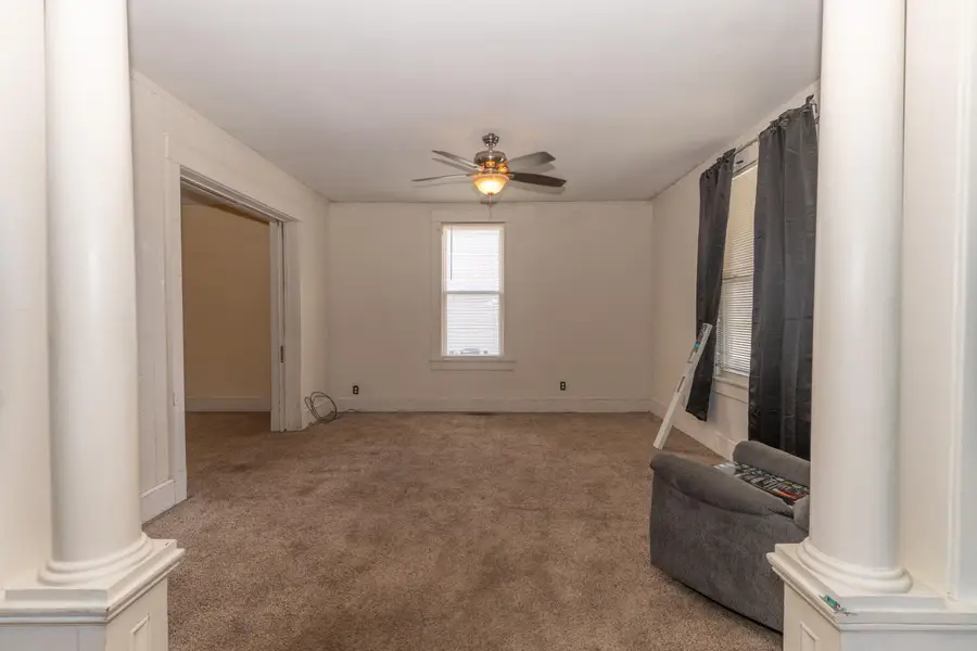 334 E Rollins St, Moberly, MO 65270 - #3