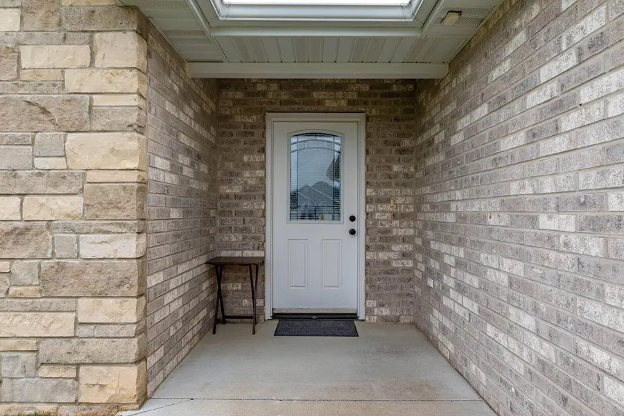 307 Dover Dr, Holts Summit, MO 65043 - #2