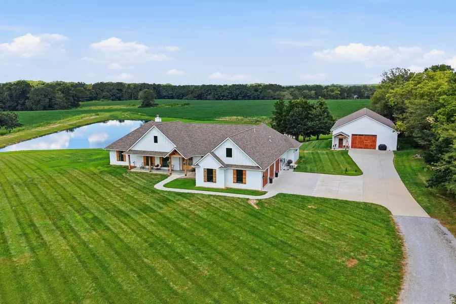 3185 W Akeman Bridge Rd, Columbia, MO 65202 - #2