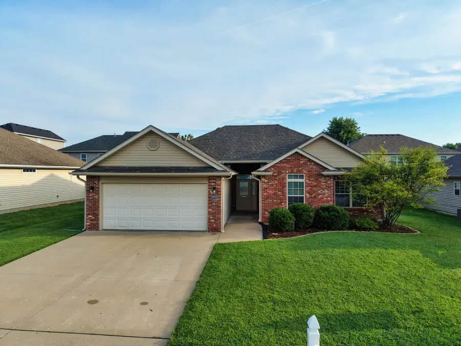 5805 Mahon Dr, Columbia, MO 65201 - #2