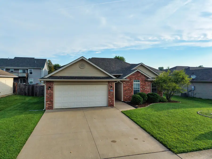 5805 Mahon Dr, Columbia, MO 65201 - #3