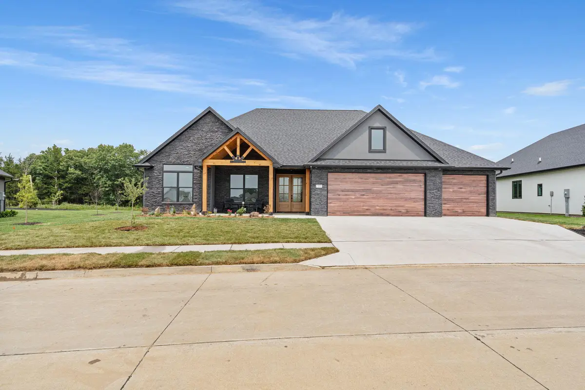 6505 Portcrawl Dr, Columbia, MO 65201 - #1