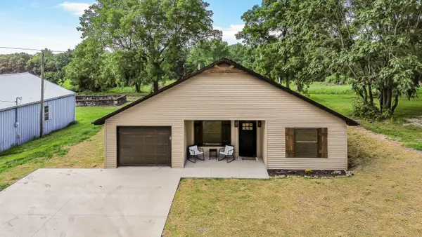 12923 Jefferson St, RUSSELLVILLE, MO 65074