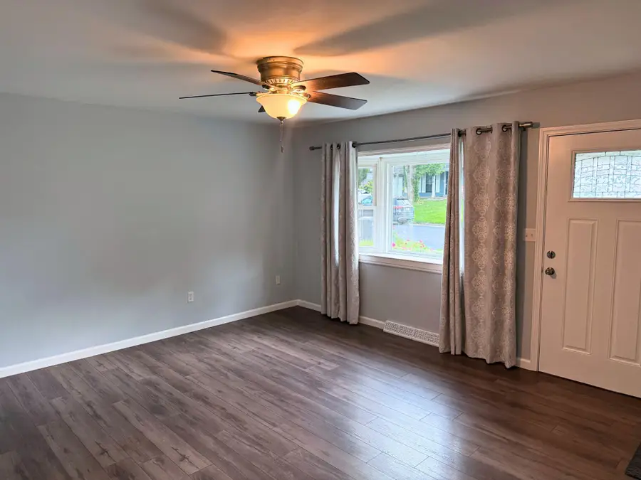 7 E Alhambra Dr, Columbia, MO 65203 - #3
