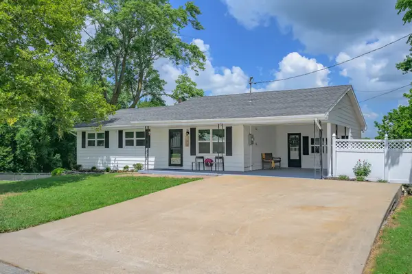 11812 Pine St, CENTERTOWN, MO 65023