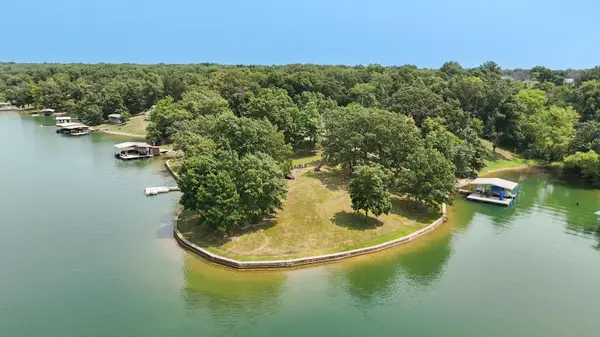 PLAT 15 Lots 800 & 801, KEYTESVILLE, MO 65261