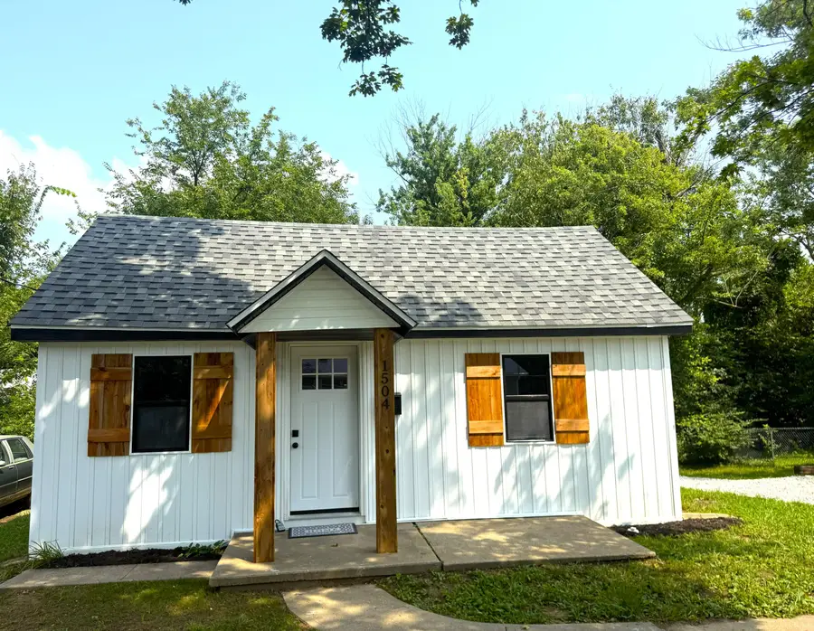 1504 Monroe St, Fulton, MO 65251 - #2