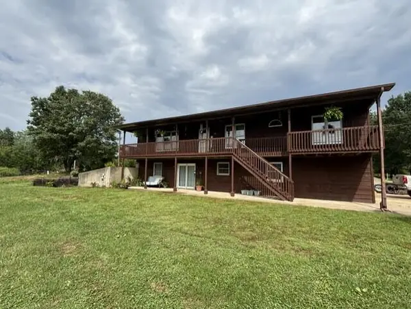 8700 Hartley Rd, HALLSVILLE, MO 65255