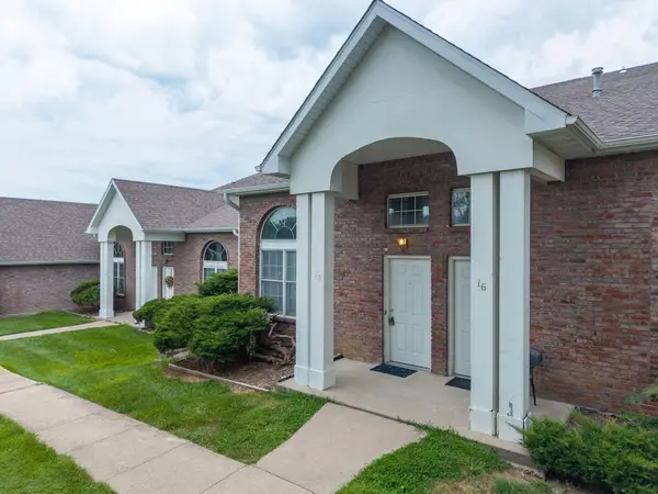 12 N Cedar Lake E Dr, COLUMBIA, MO 65203