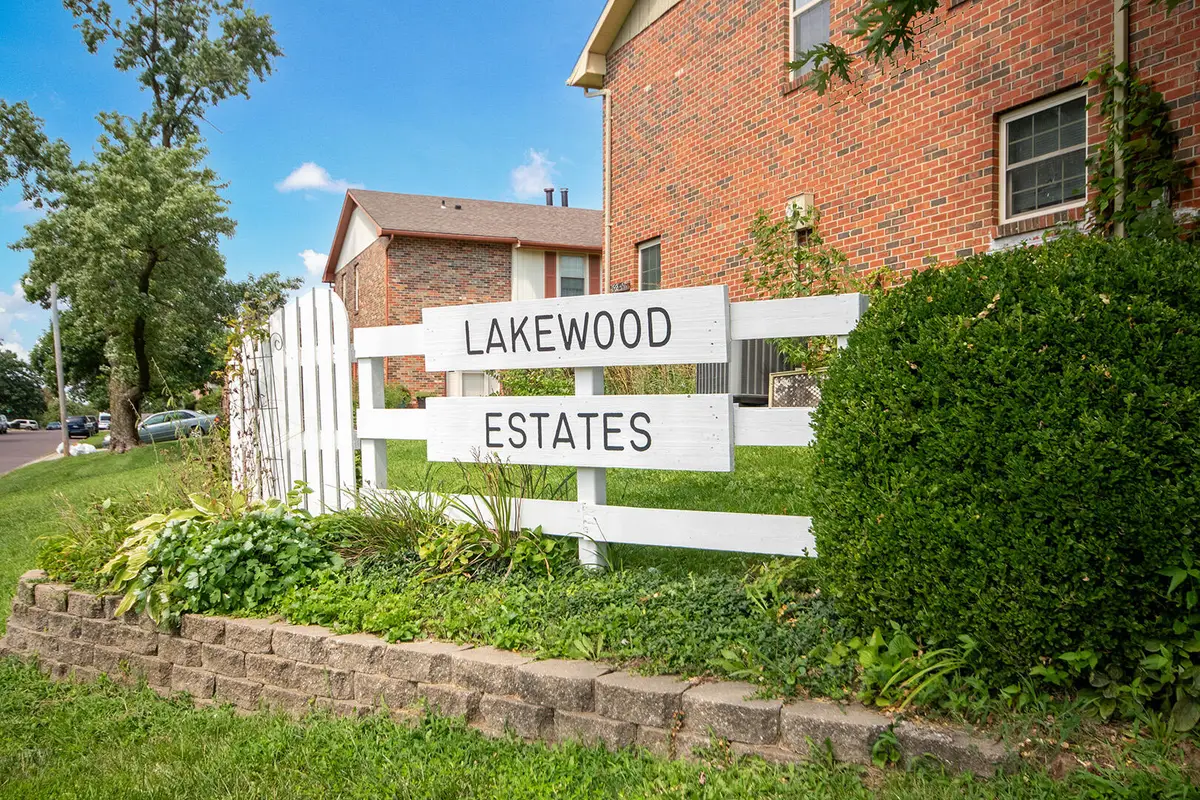 1572 N Lakewood Dr, Columbia, MO 65202 - #1