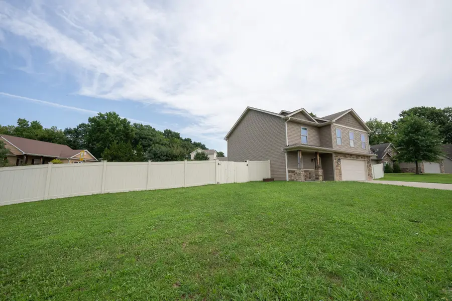 1000 S Louisville Dr, Columbia, MO 65203 - #3