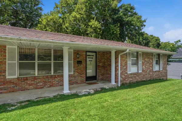 315 Belair Dr, JEFFERSON CITY, MO 65109