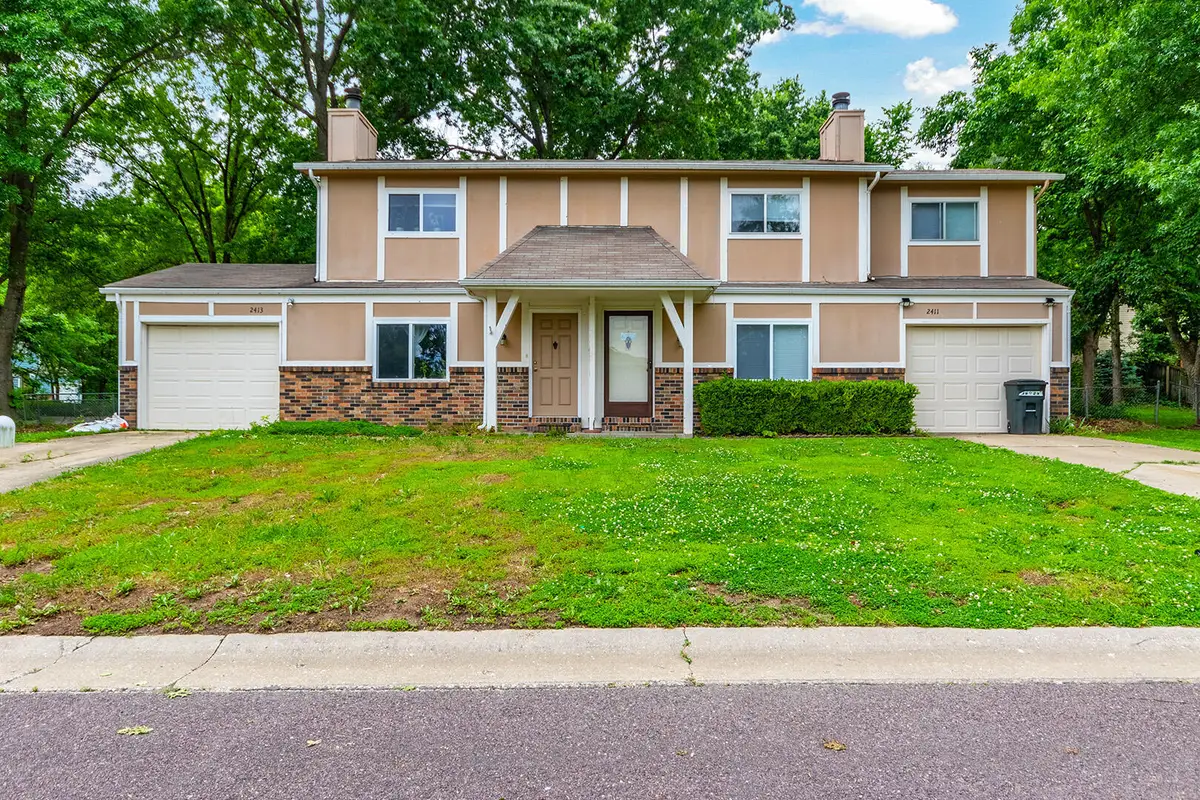 2411-2413 S Kendallwood Rd, Columbia, MO 65203 - #1