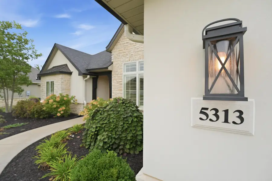 5313 Harbor Town Dr, Columbia, MO 65201 - #2