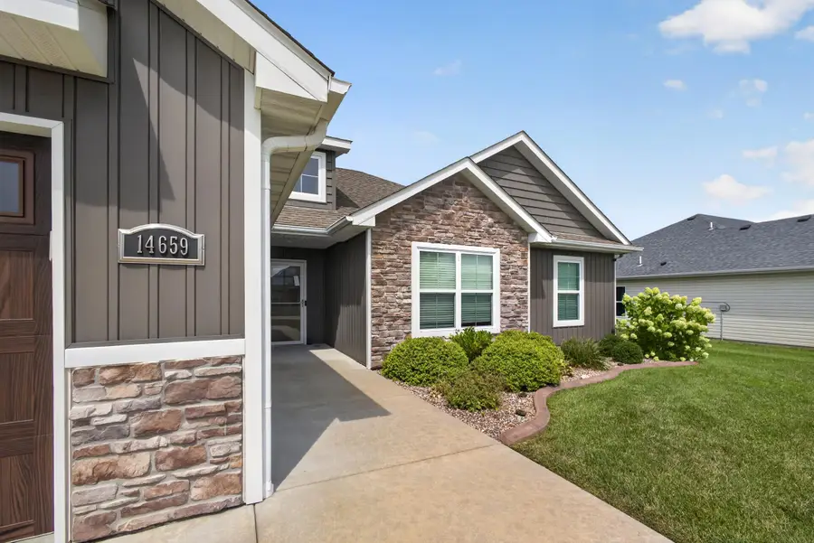14659 Mettler Dr, Hallsville, MO 65255 - #2
