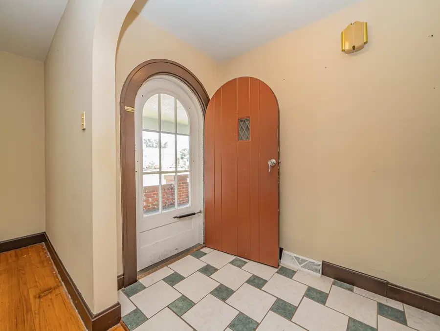 808 W Coates St, Moberly, MO 65270 - #2