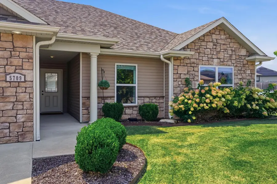 5709 Ascot Way, Columbia, MO 65202 - #3