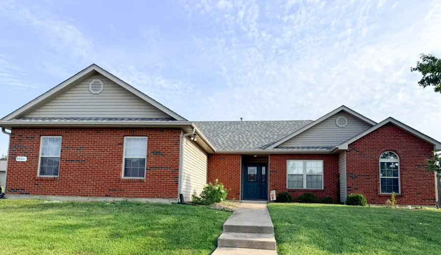 5501 Gemstone Way, Columbia, MO 65202 - #2