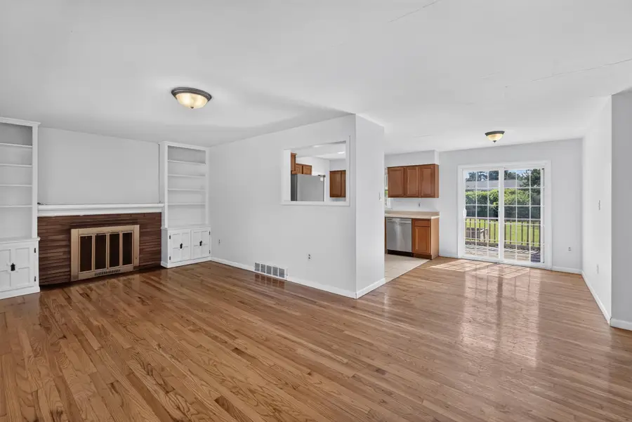 8 Dundee Dr, Columbia, MO 65203 - #2