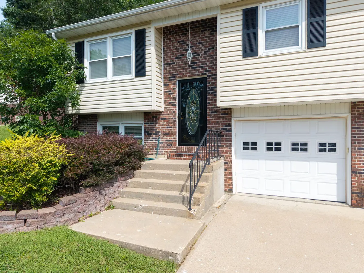1751 Crockett Dr, Columbia, MO 65203 - #1