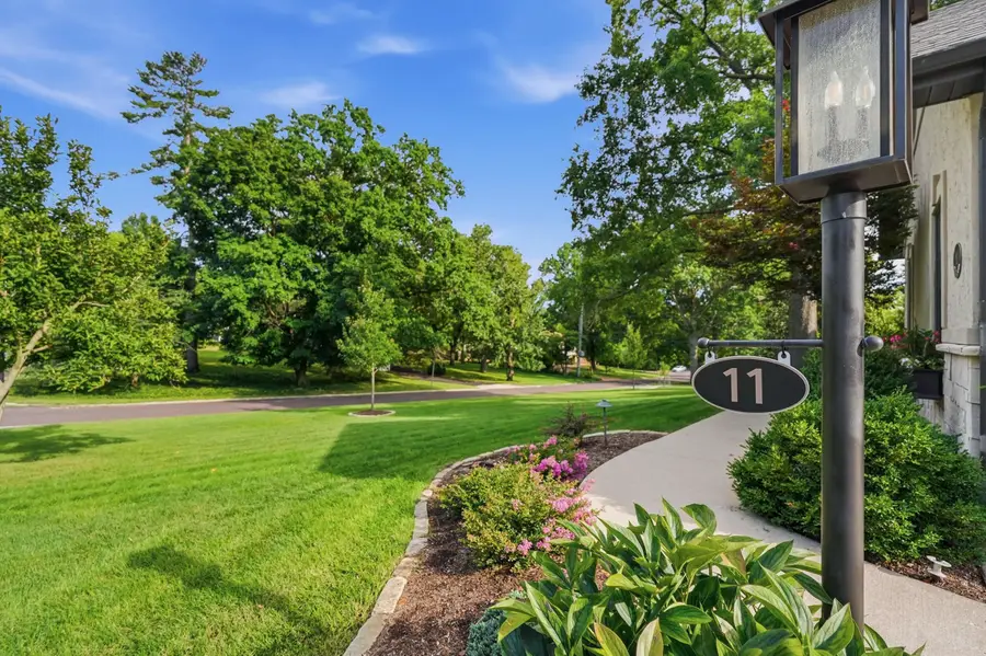 11 Bingham Rd, Columbia, MO 65203 - #2