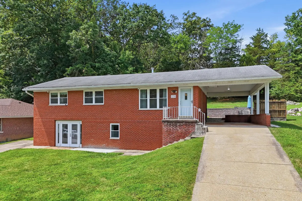 1124 Darlene Dr, Jefferson City, MO 65109 - #1