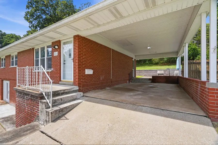 1124 Darlene Dr, Jefferson City, MO 65109 - #3