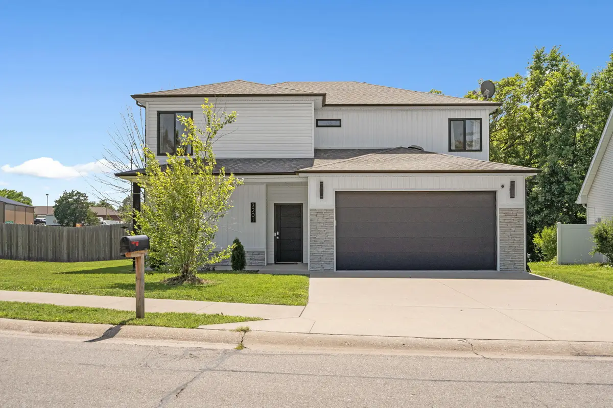 3201 Crestwood Ln, Columbia, MO 65203 - #1