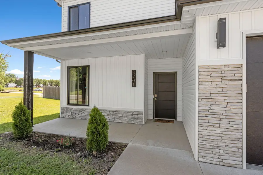 3201 Crestwood Ln, Columbia, MO 65203 - #3