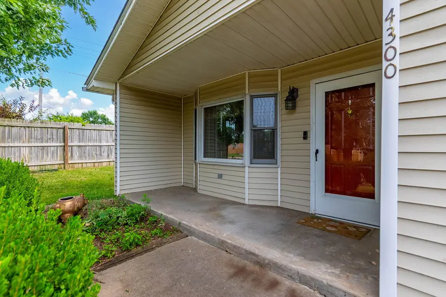 4300 W Brookview Terr, Columbia, MO 65203 - #2