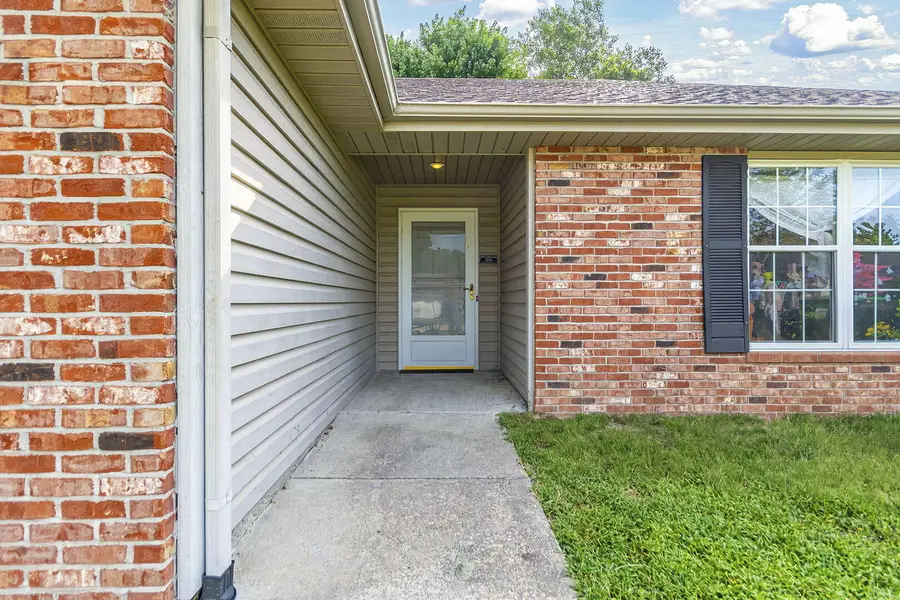 1616 Secretariat Dr, Columbia, MO 65202 - #2