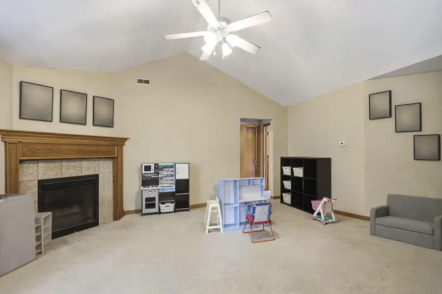 1616 Secretariat Dr, Columbia, MO 65202 - #3