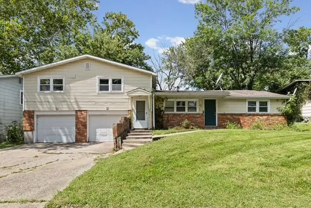 6001 N Teresa Dr #A & B, Columbia, MO 65202 - #3